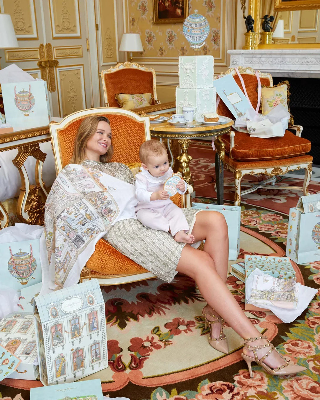 Atelier Choux Dollhouse Ciollectie - Romantische babycollectie met roze poppenhuisprint en verfijnde Franse details verkrijgbaar bij Little Mack