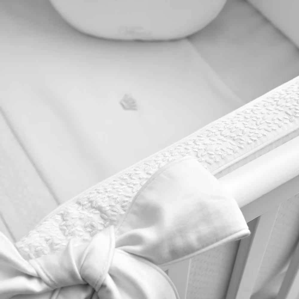 First Hopefull White - witte babykamercollectie met dekens, lakens en accessoires.