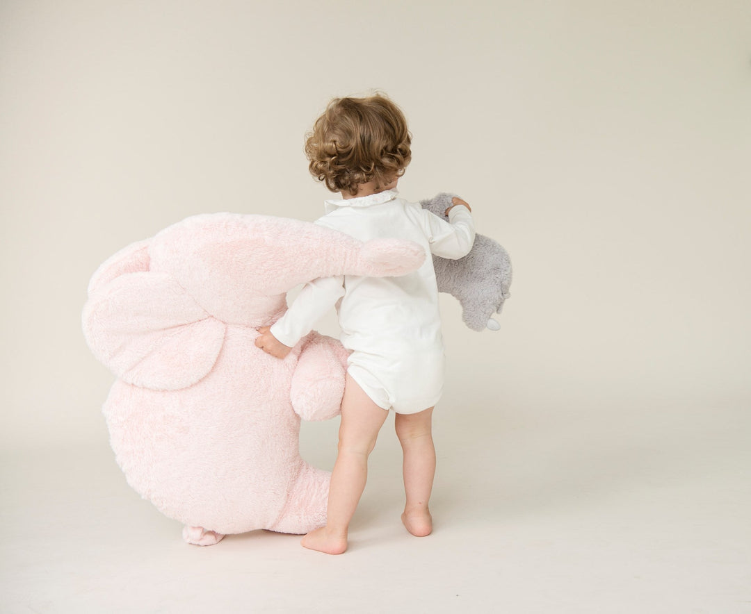 Zachte babyknuffels en speeldoekje in lieve kleuren - lief kraamcadeau bij Little Mack