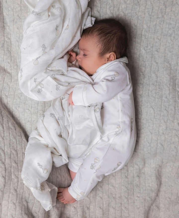 LIVLY Hydrofiele Swaddle 120x120 cm – Flying Elephants