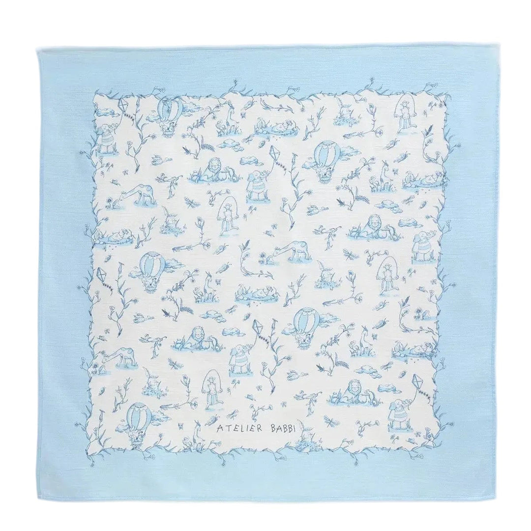 lichtblauwe hydrofiele doek in toile de jouy print van atelier Babbi