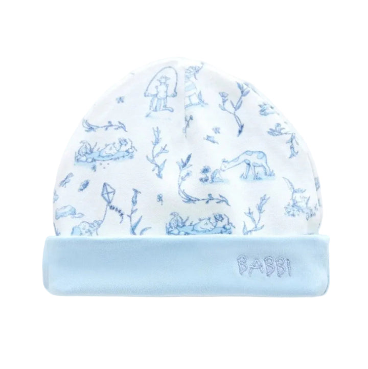 lichtblauw babymutsje in toile de joy print van atelier Babbi