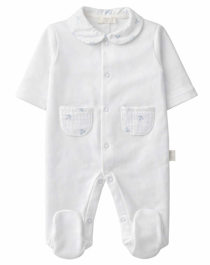 Baby Gi boxpakje met drukknoopjes en detail van anker print in lichtblauw, boxpakje voor jongetjes