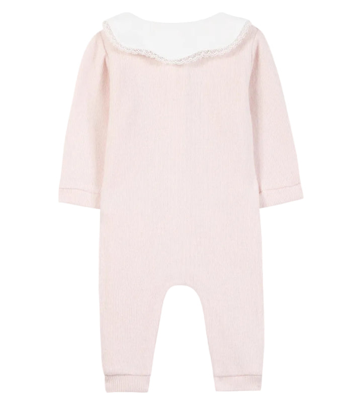 rib katoenen babypakje in pale pink met witte sierkraag met kanten detail van tartine et chocolat