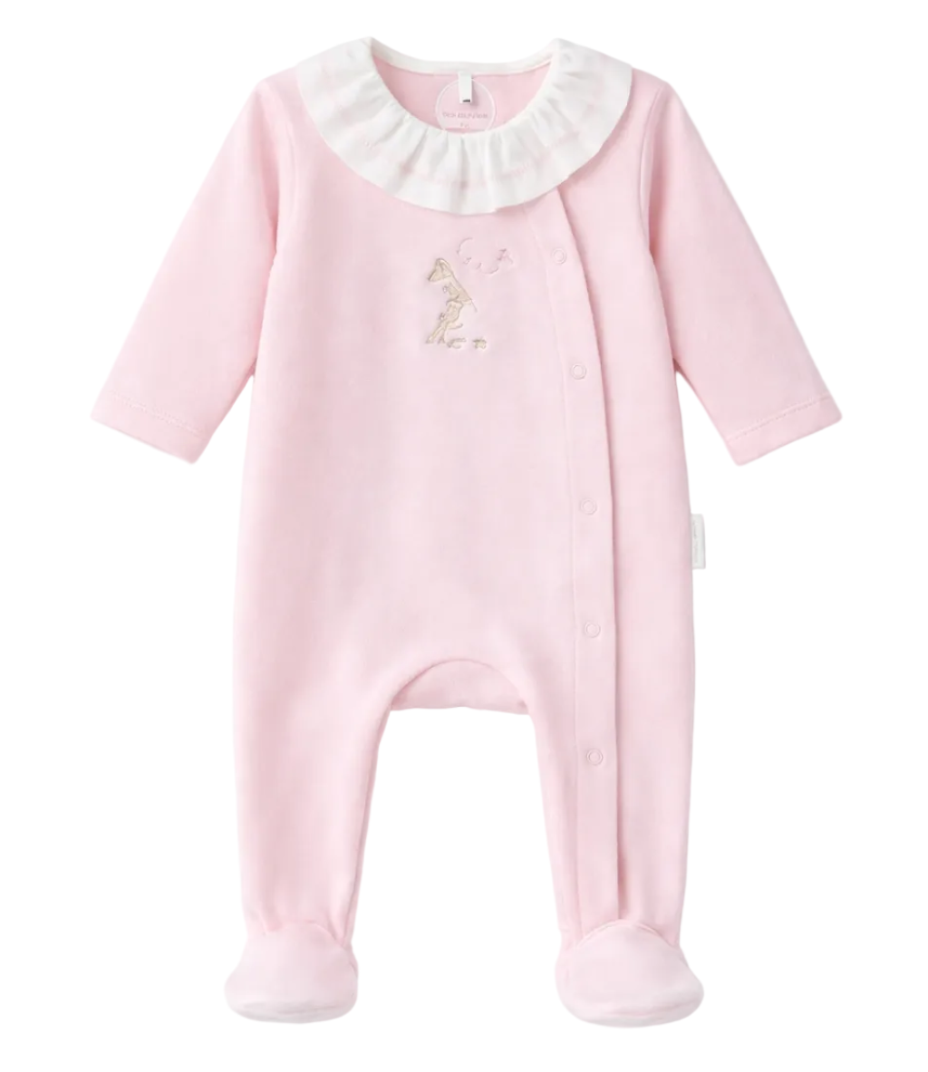 Lichtroze velours babypakje met ronde volant kraag van Theophile et patachou