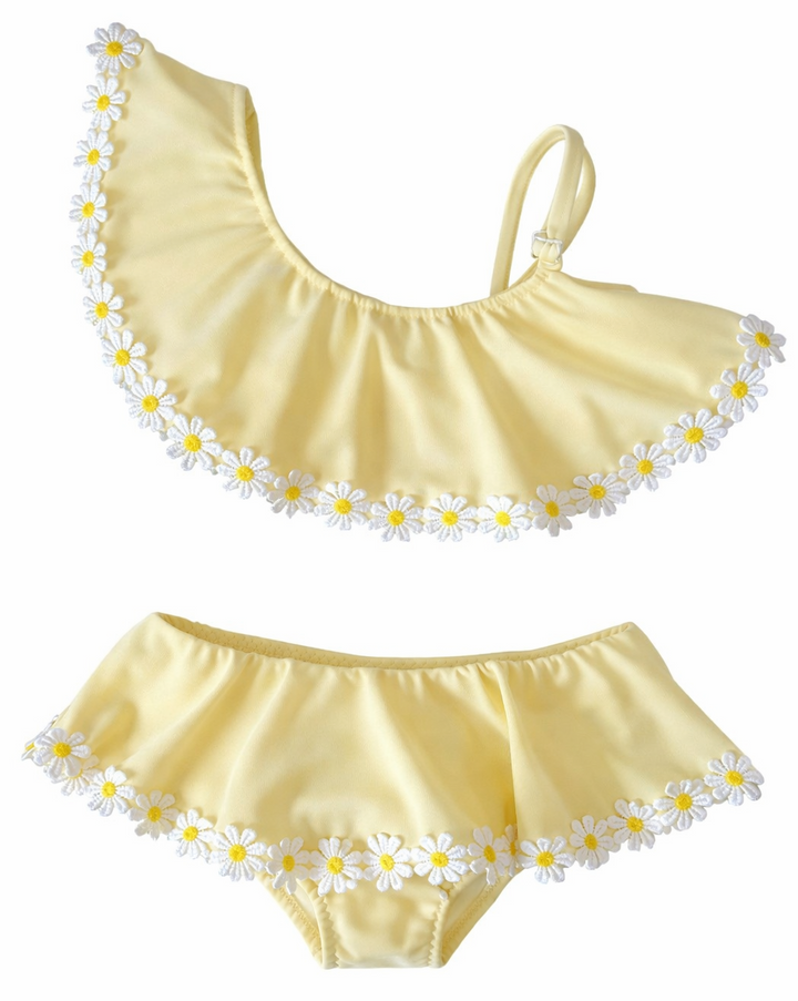 Butter yellow bikini met ruches en madeliefjes 