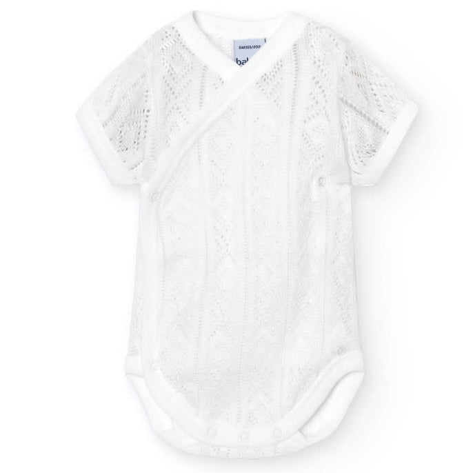 fijne gehaakte overslag romper in wit van het merk Babidu