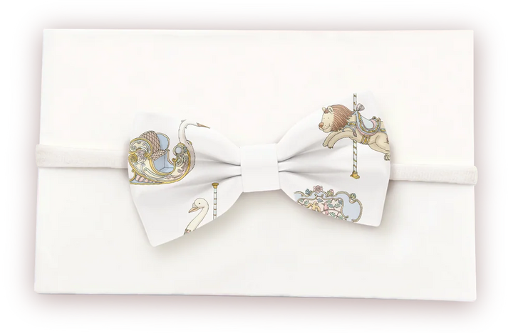 Atelier Choux haarband met strik Carousel dessin voor baby en meisje