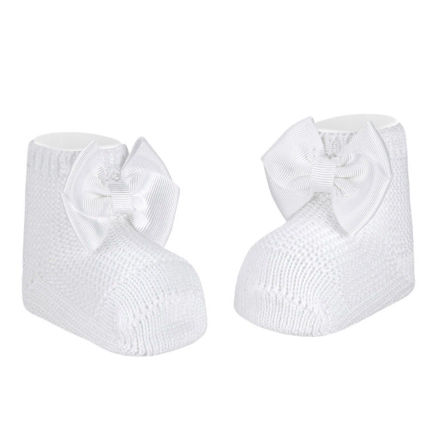 Babysokjes met grosgrain strik in wit gebreid van condor 