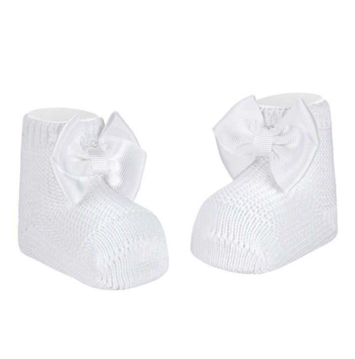 Babysokjes met grosgrain strik in wit gebreid van condor 