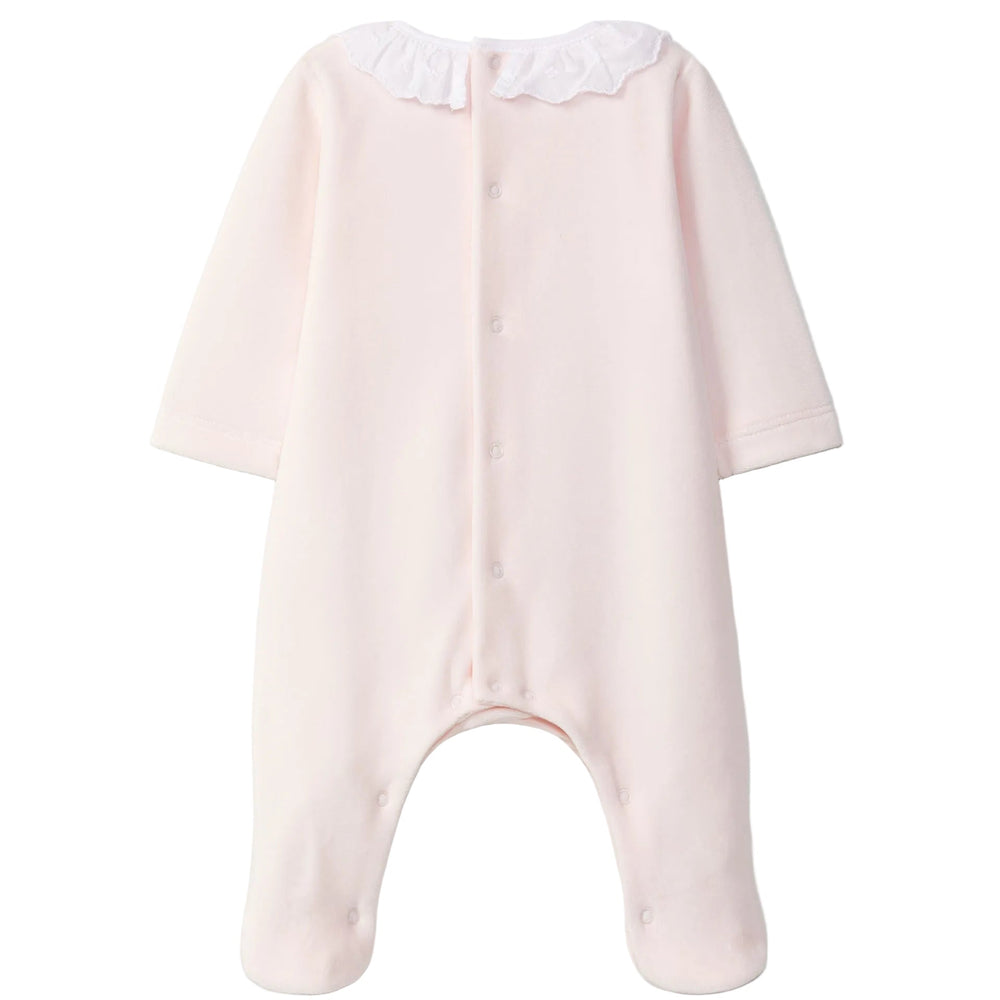 achterkant van babypakje in peach pink velours 