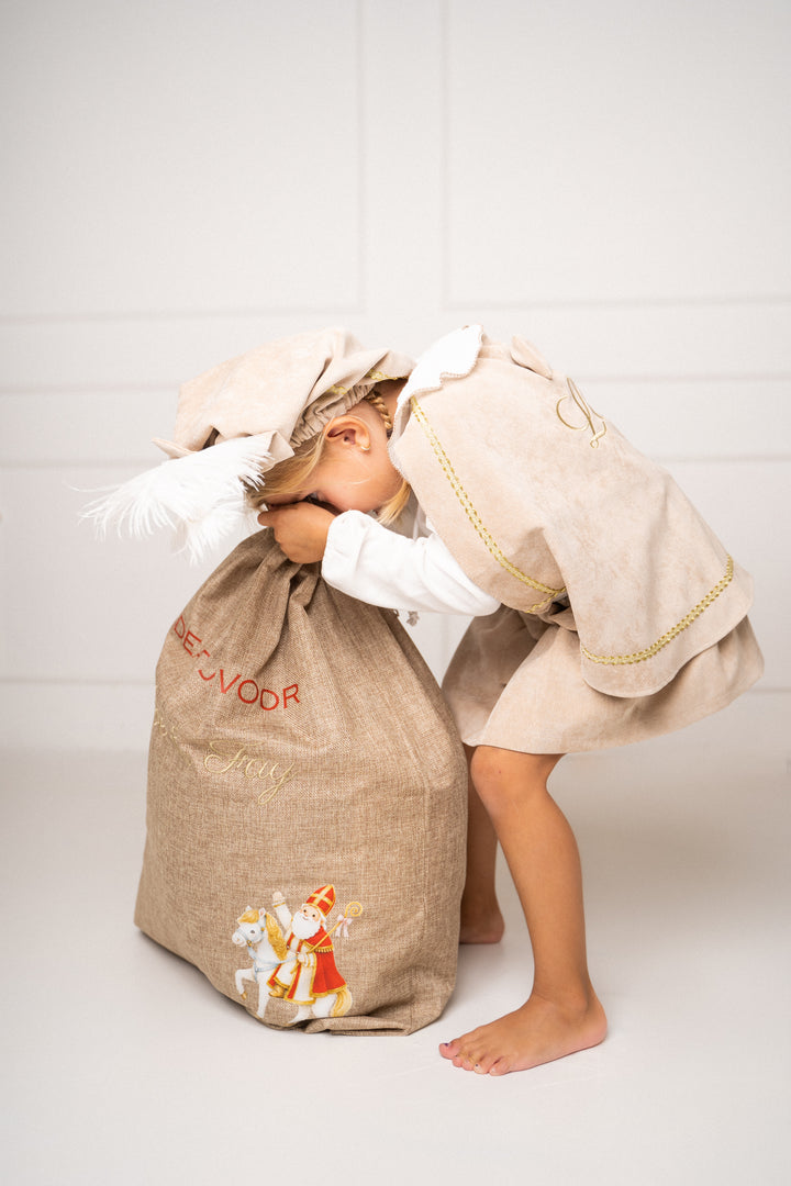 jute sinterklaaszak met cadeautjes 