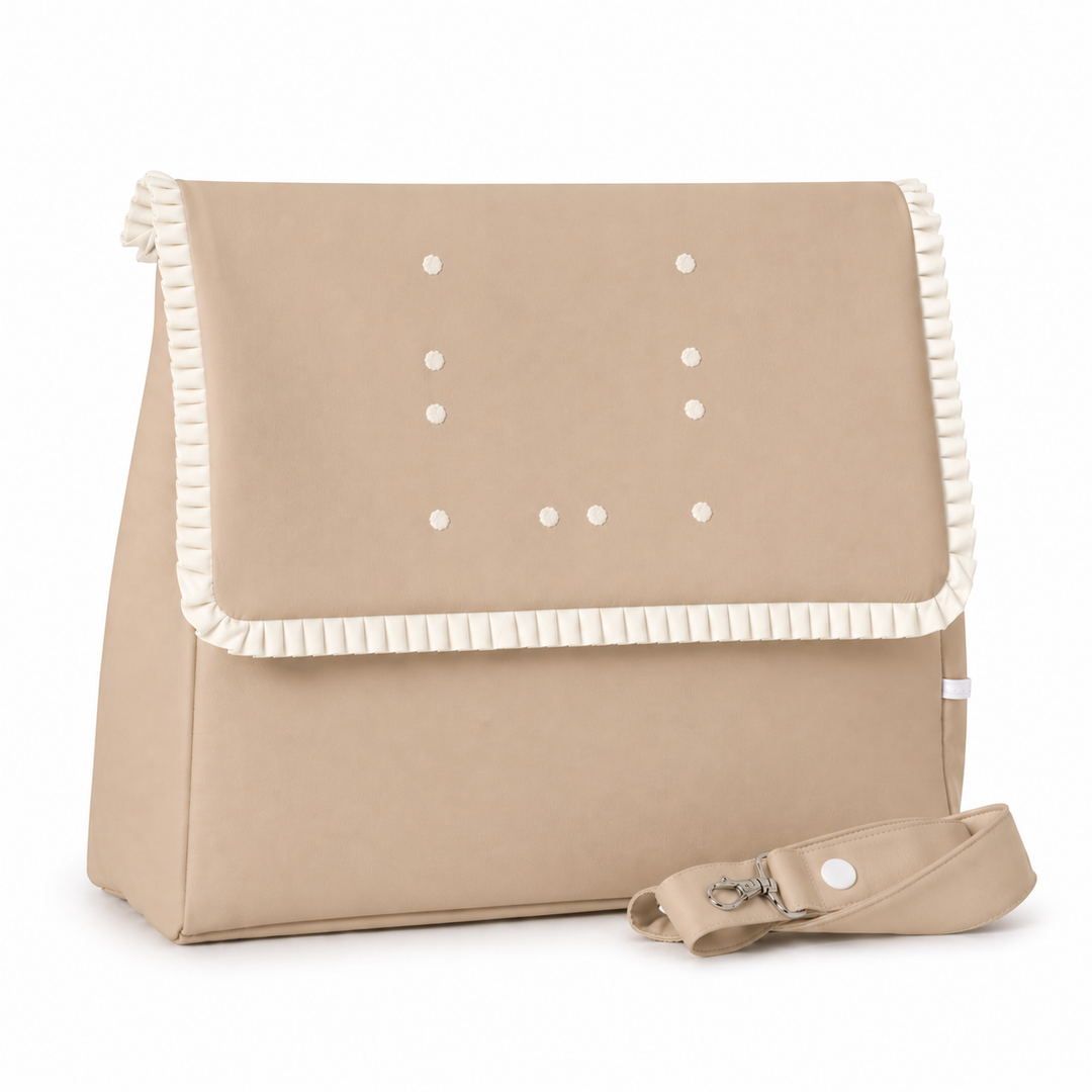 camelkleurige luiertas in camel met pique katoenen details