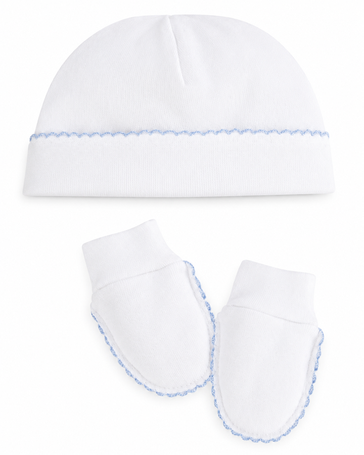 Babymutsje in wit katoen met lichtblauwe picot rand van Calamaro