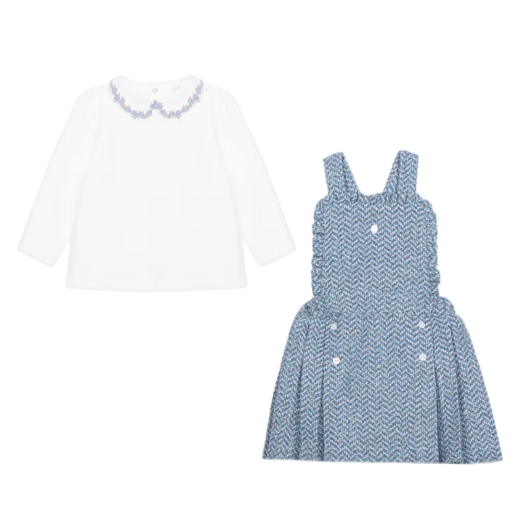 blauwe tweedeurs met blouse geborduurd bloemen van patachou