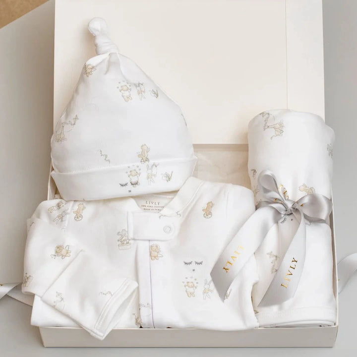 giftset met pyjama pakje in dezelfde print van Lively