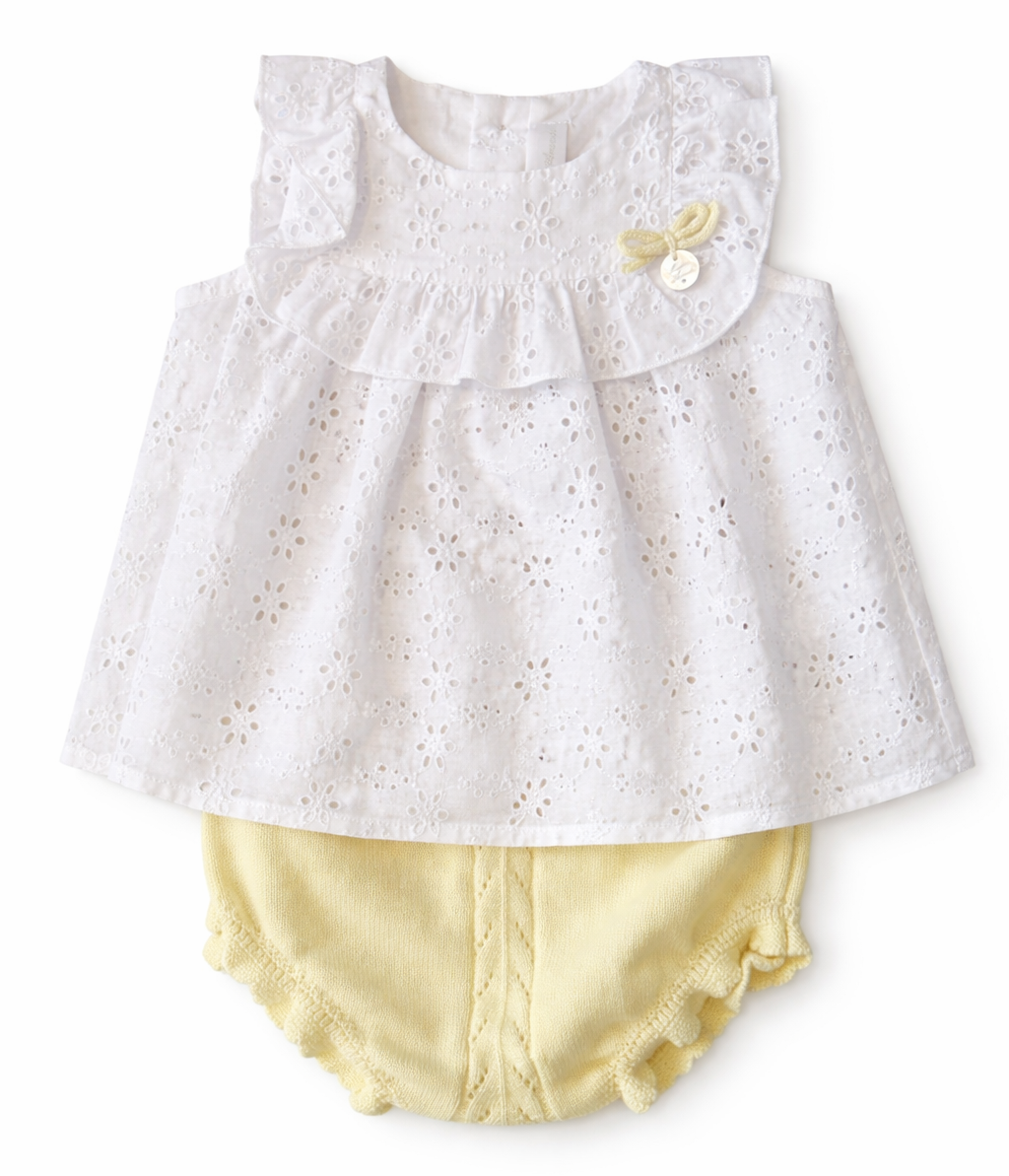 Zomerse set met gebreide bloomer en broderie top van Martin Aranda 