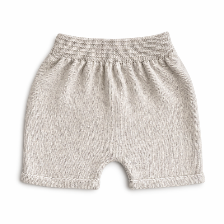 gebreide katoenen short voor jongens in beige van Martin Aranda 