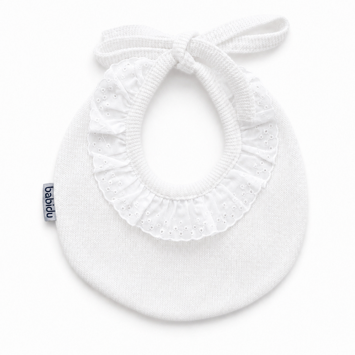 witte katoenen slabber met broderie rand van babidu 