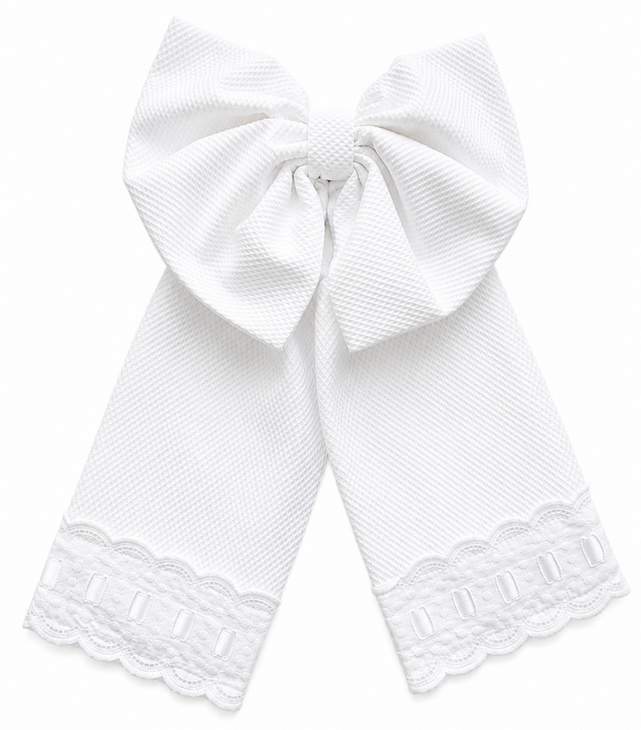 Witte pique katoenen strik met broderie 