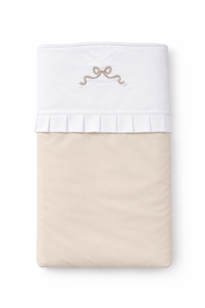 Beige wiegdeken met strik in beige 
