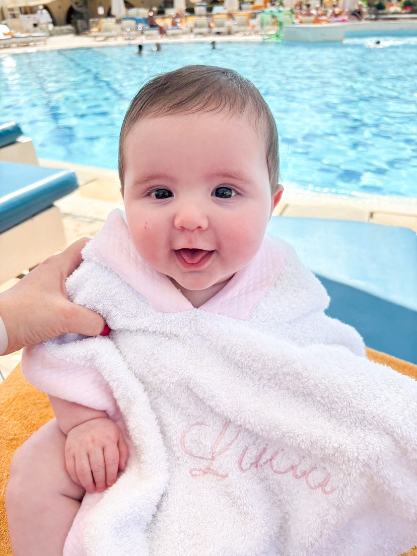 Poncho met naam (div. kleuren) - Little Mack