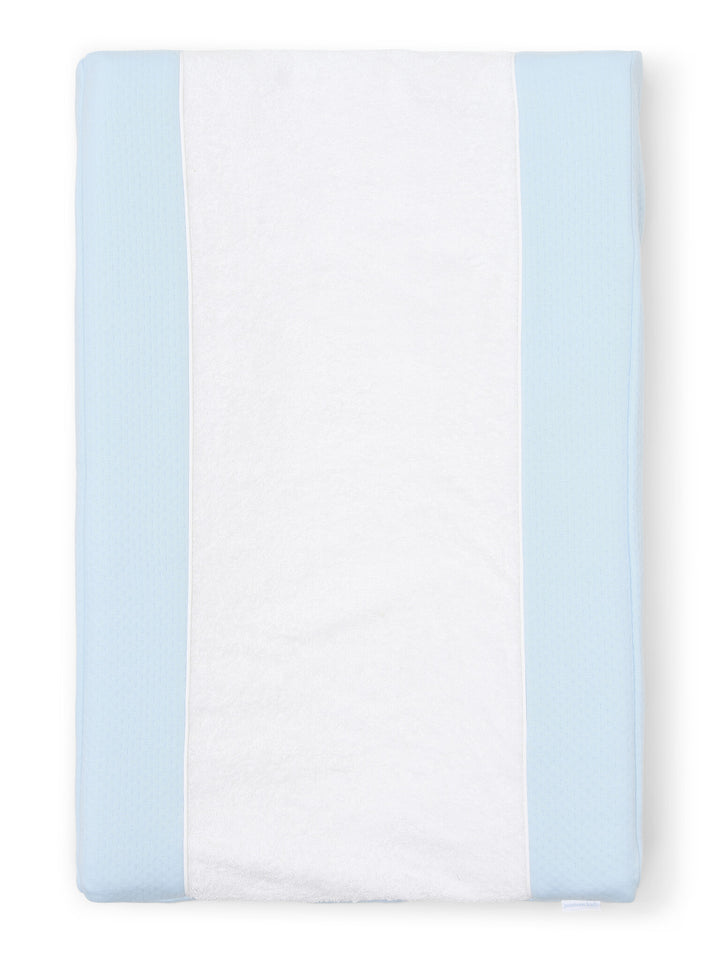 Aankleedkussenhoes in lichtblauw jersey katoen uit de Blue Dreams collectie van Poetree Kids