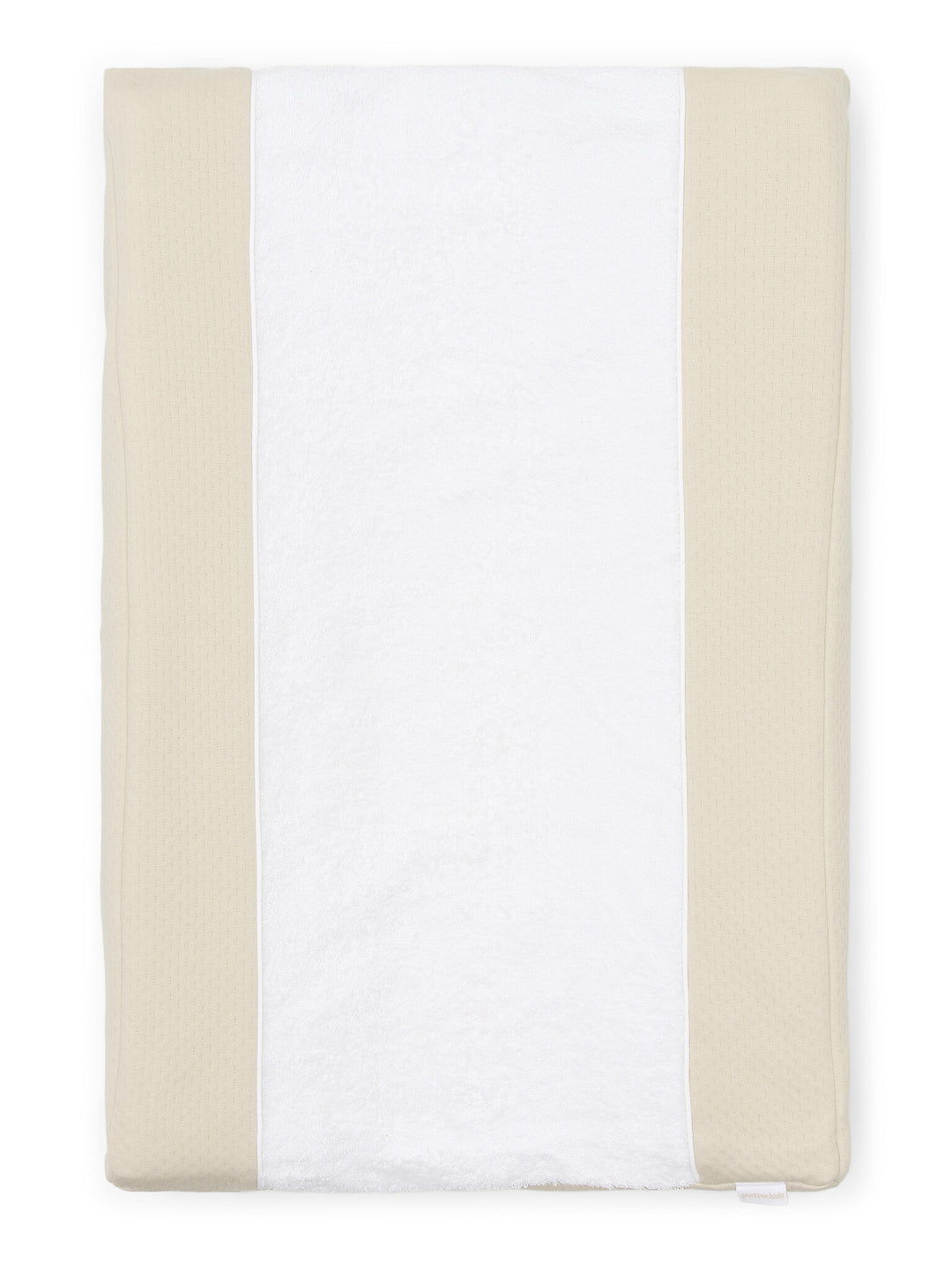Aankleedkussenhoes in beige jersey katoen met wit verschoonmatje in badstof uit de Little Voyager collectie van Poetree kids