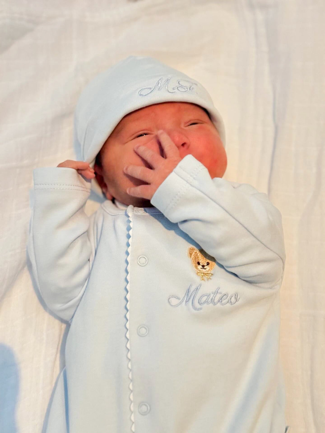 Lichtblauw geboortesetje van het merk Laranjinha