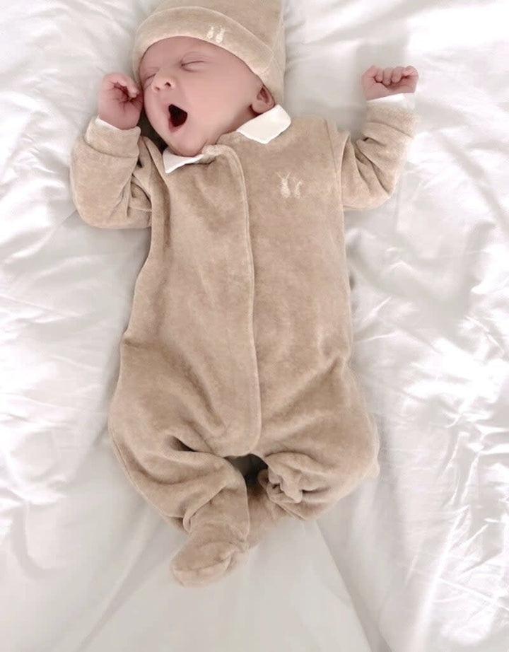 Babypakje velours (camel) - Poetree Kids