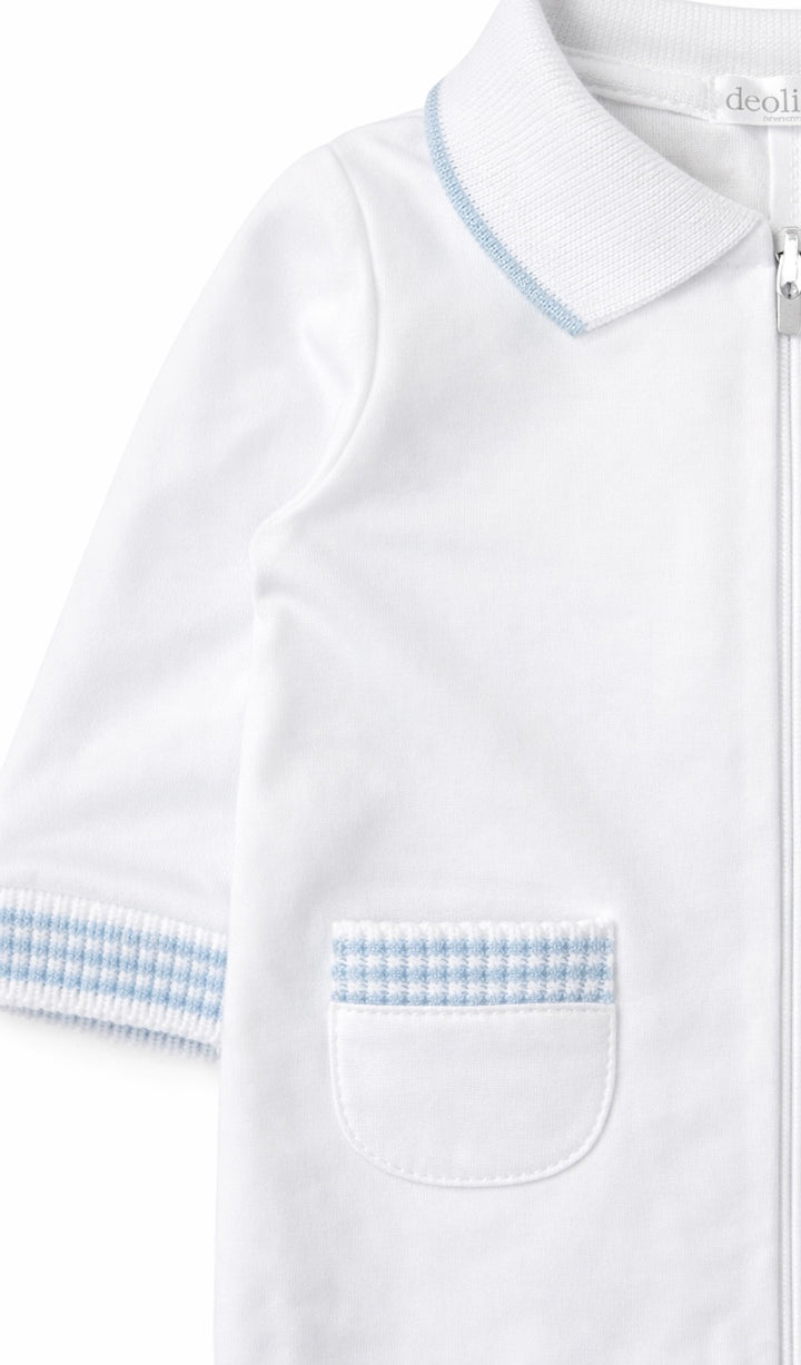 Deolinda babypakje lichtblauwe details op wit babypakje voor jongens