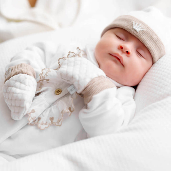 Mutsje wit/beige unisex - First (My First Collection)