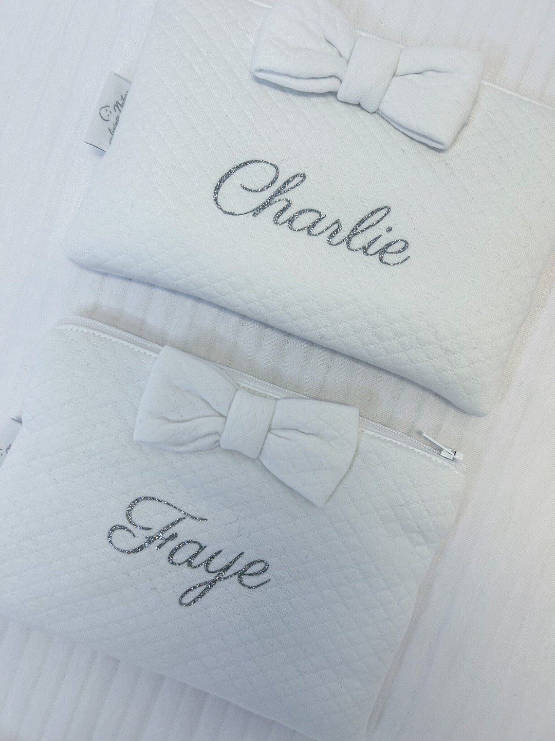 Toilettasje met strik (div. kleuren) - Little Mack