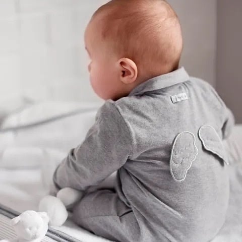 Babypakje wings (grijs) - First (My First Collection)