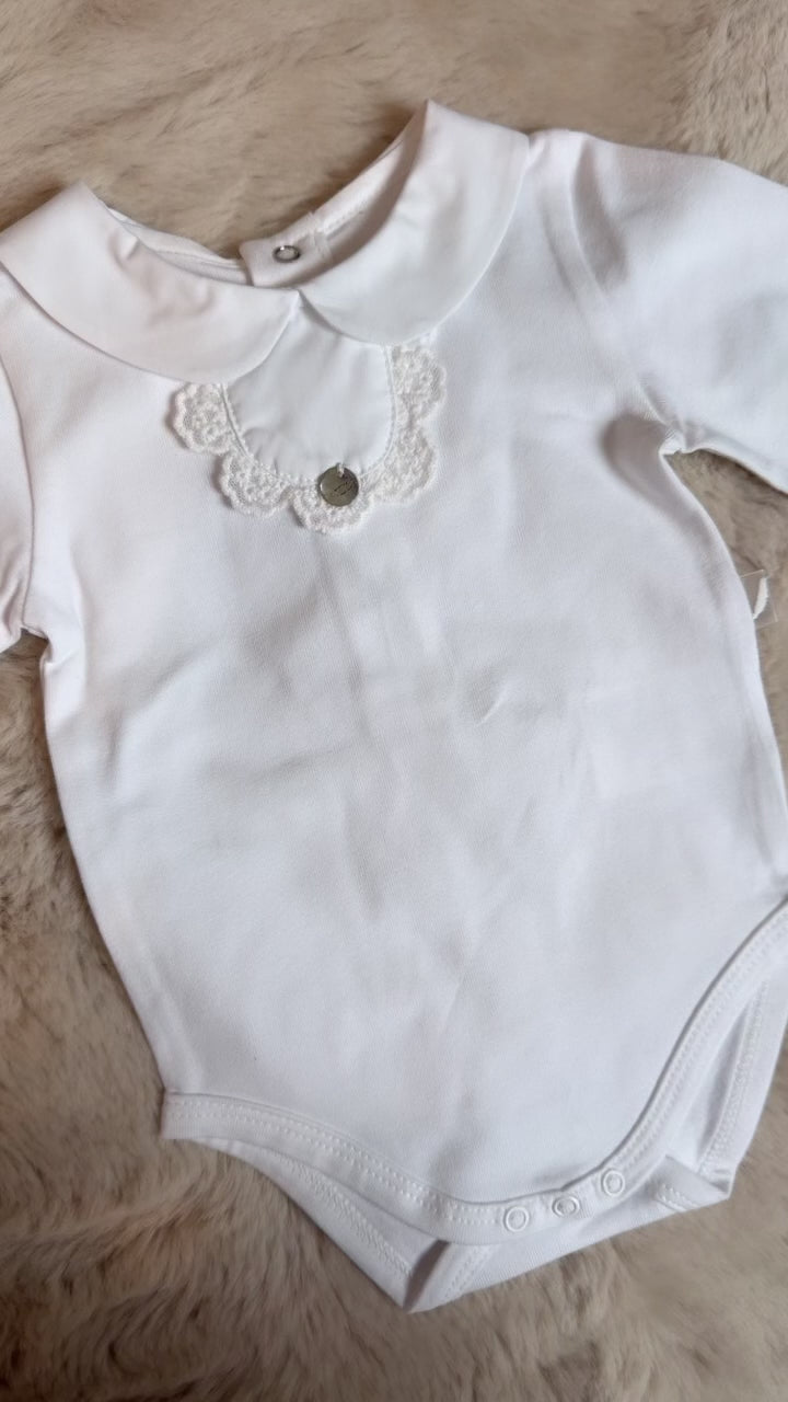 Pureté du Bébé romper met kant | Personaliseerbaar met initialen