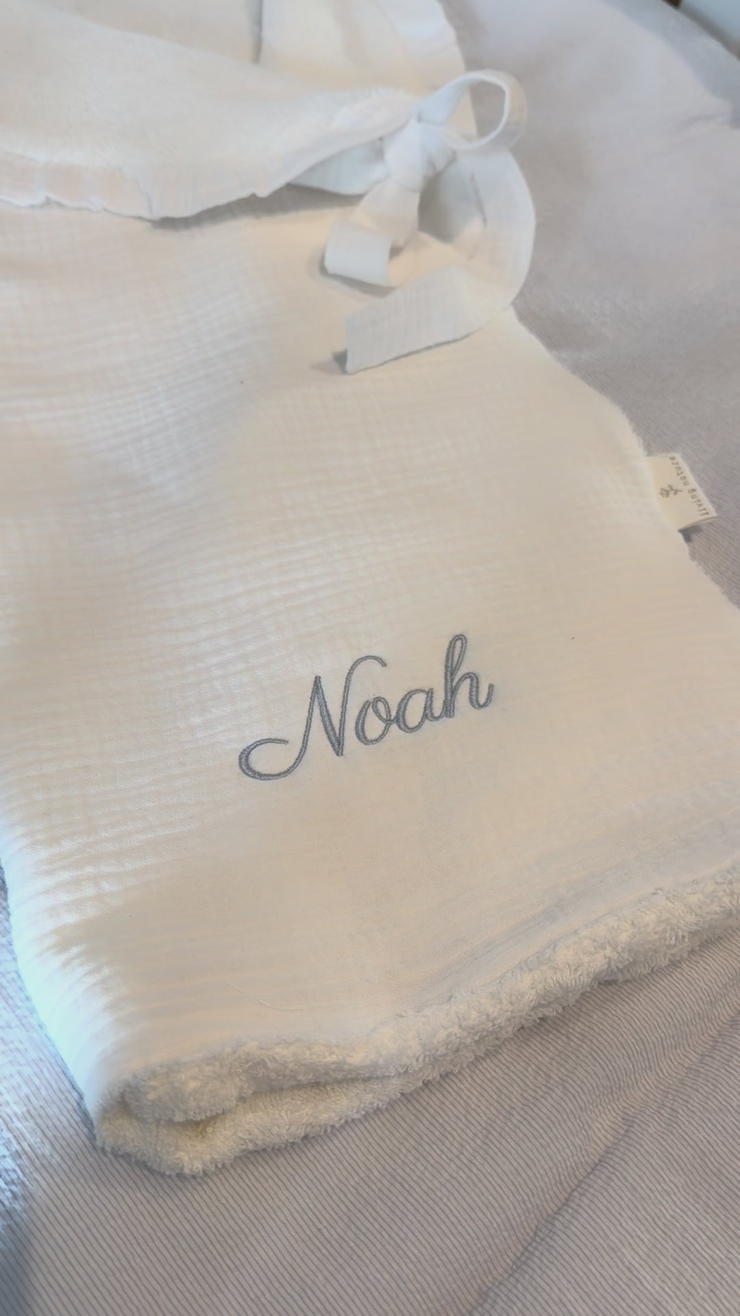 Luxe babyhanddoek tetra & badstof, zachte badcape met strik - Little Mack