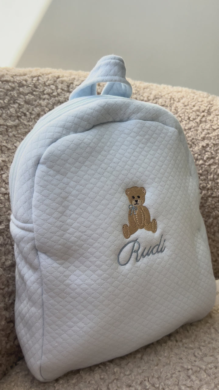 Rugtasje met geborduurde beer + naam van het kindje